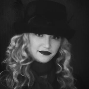 Meet your Posher, Angela